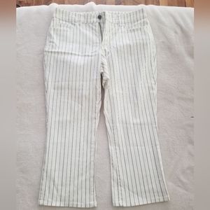 B2G1 GUC womens Chaps relaxed fit stretch capri jeans pants striped